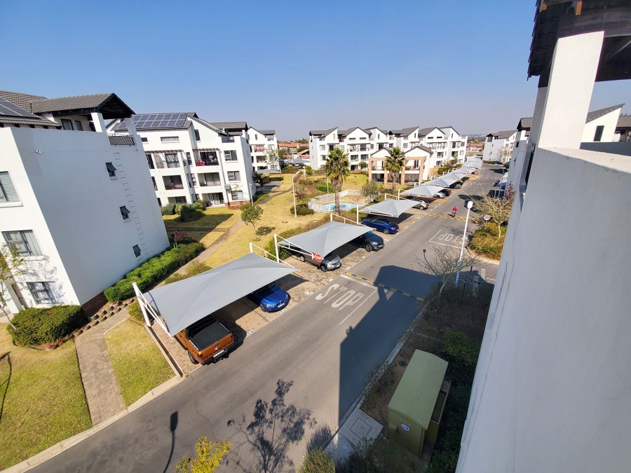 To Let 2 Bedroom Property for Rent in Fourways Gauteng
