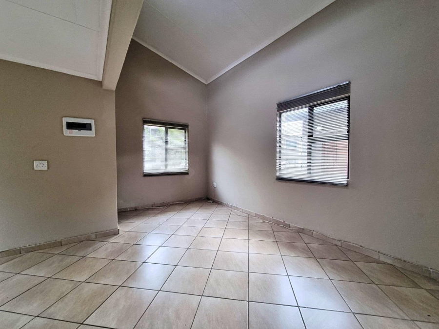 2 Bedroom Property for Sale in Summerset Gauteng