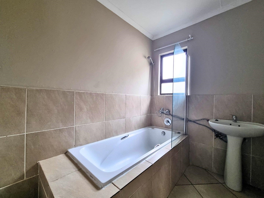 2 Bedroom Property for Sale in Summerset Gauteng
