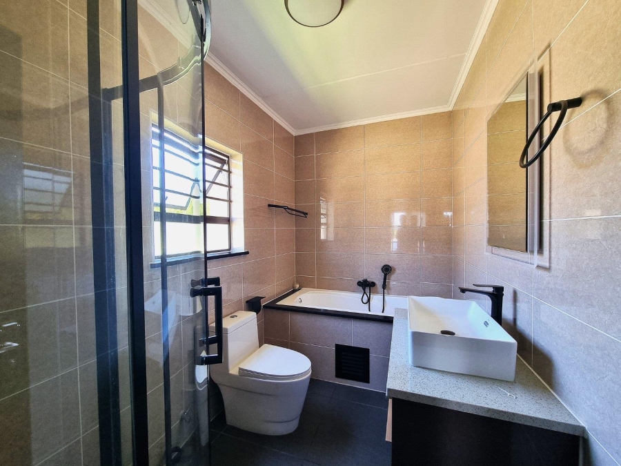 4 Bedroom Property for Sale in Carlswald Gauteng