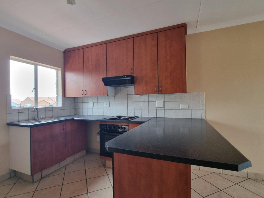 2 Bedroom Property for Sale in Vorna Valley Gauteng