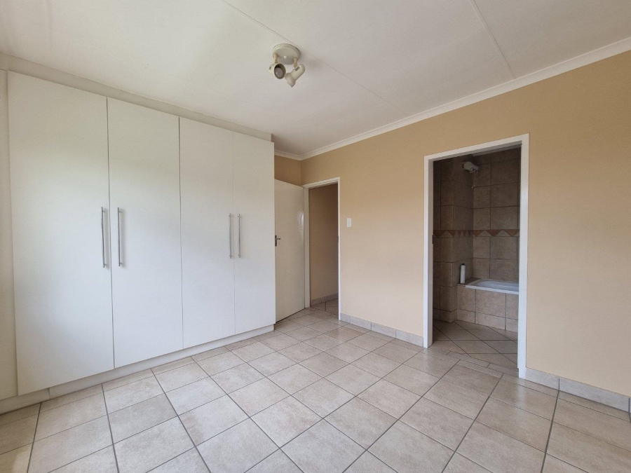 2 Bedroom Property for Sale in Vorna Valley Gauteng