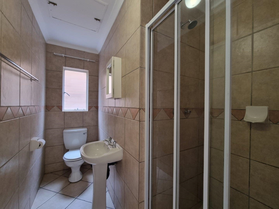 2 Bedroom Property for Sale in Vorna Valley Gauteng