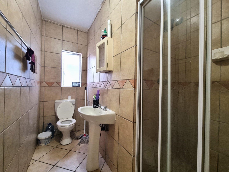 2 Bedroom Property for Sale in Vorna Valley Gauteng