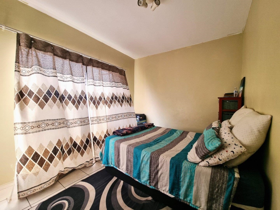 2 Bedroom Property for Sale in Vorna Valley Gauteng
