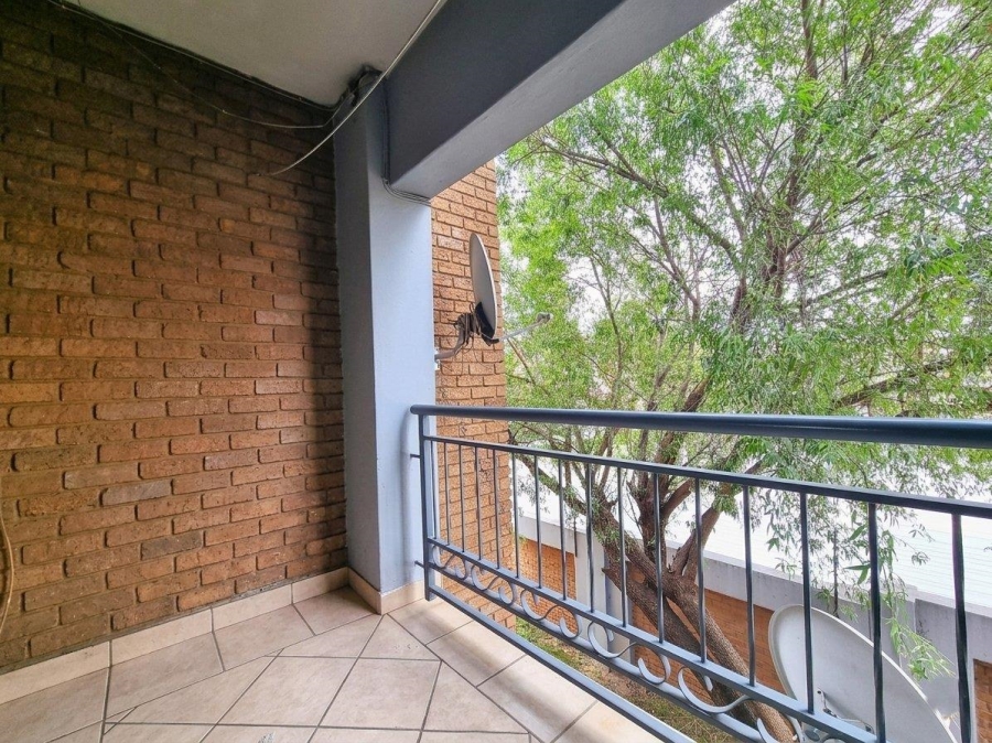 2 Bedroom Property for Sale in Vorna Valley Gauteng
