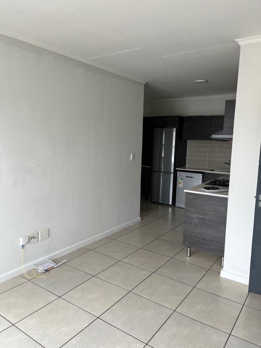 1 Bedroom Property for Sale in Olivedale Gauteng