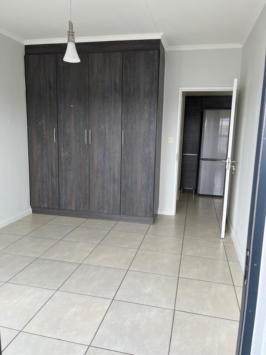 1 Bedroom Property for Sale in Olivedale Gauteng