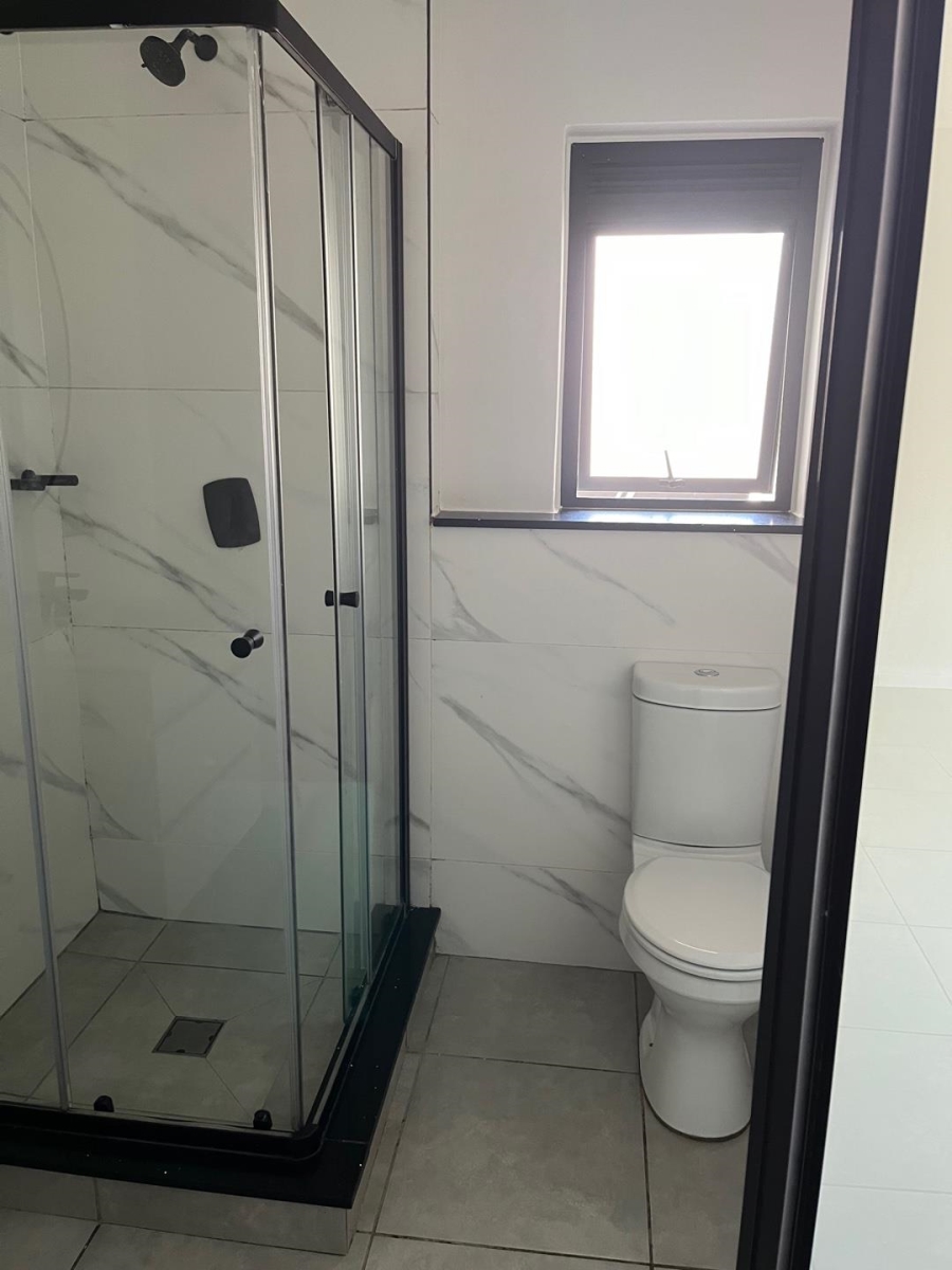 1 Bedroom Property for Sale in Waterfall Gauteng