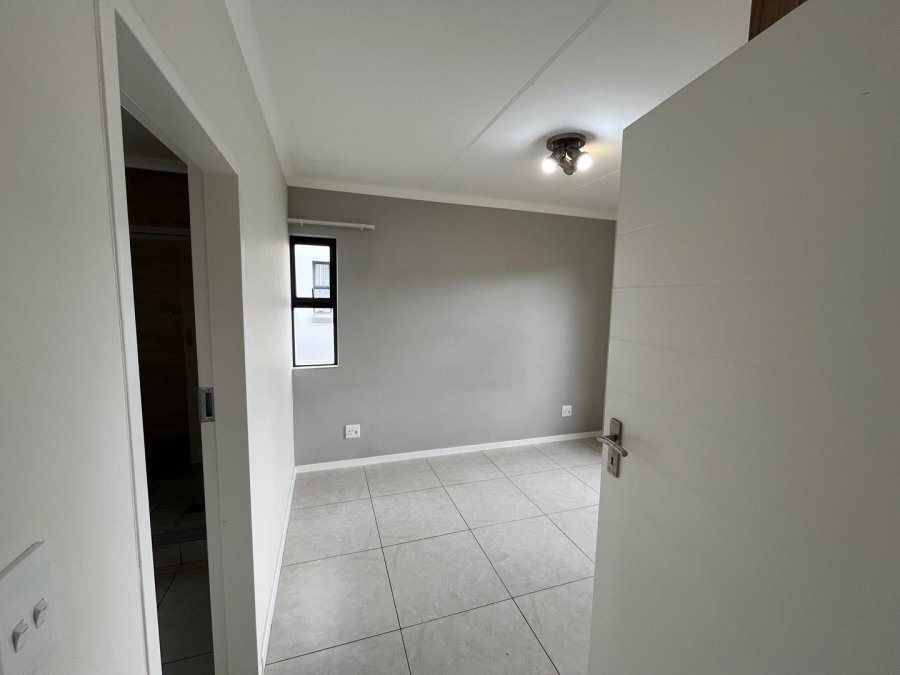 2 Bedroom Property for Sale in Modderfontein Gauteng