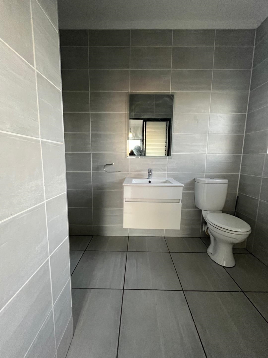 1 Bedroom Property for Sale in Waterfall Gauteng