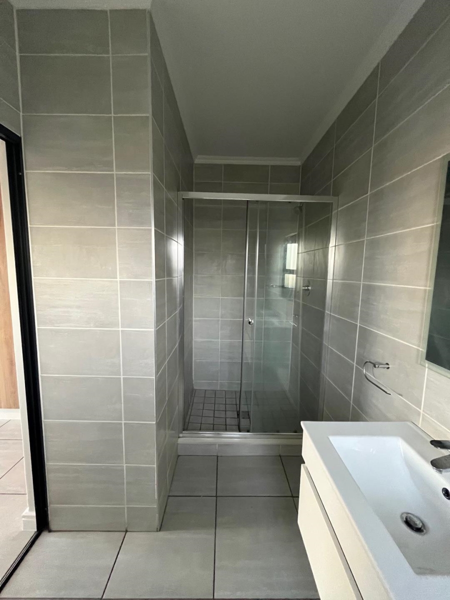 1 Bedroom Property for Sale in Waterfall Gauteng
