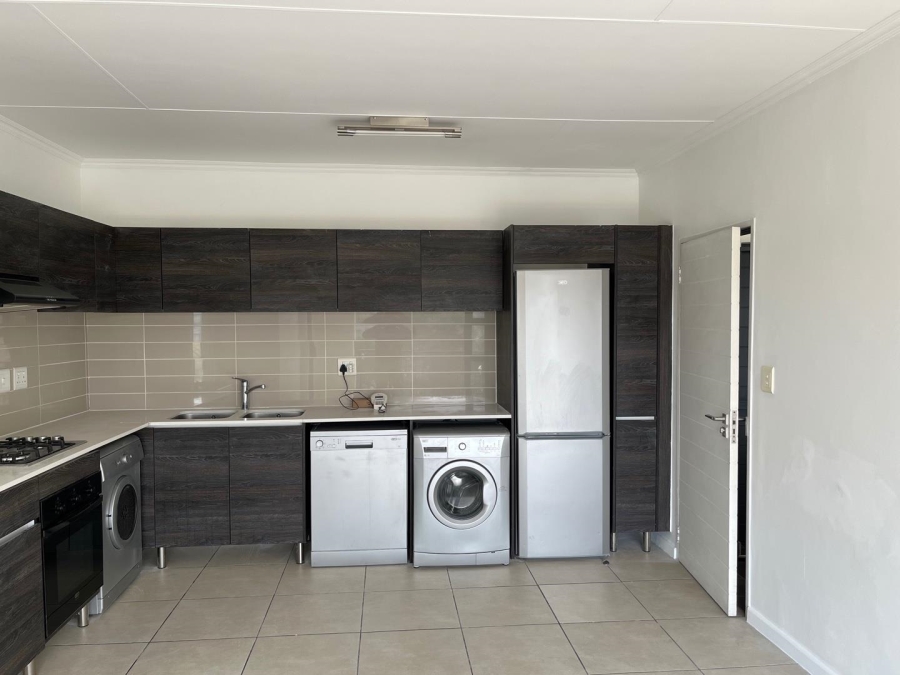 1 Bedroom Property for Sale in Bryanston Gauteng