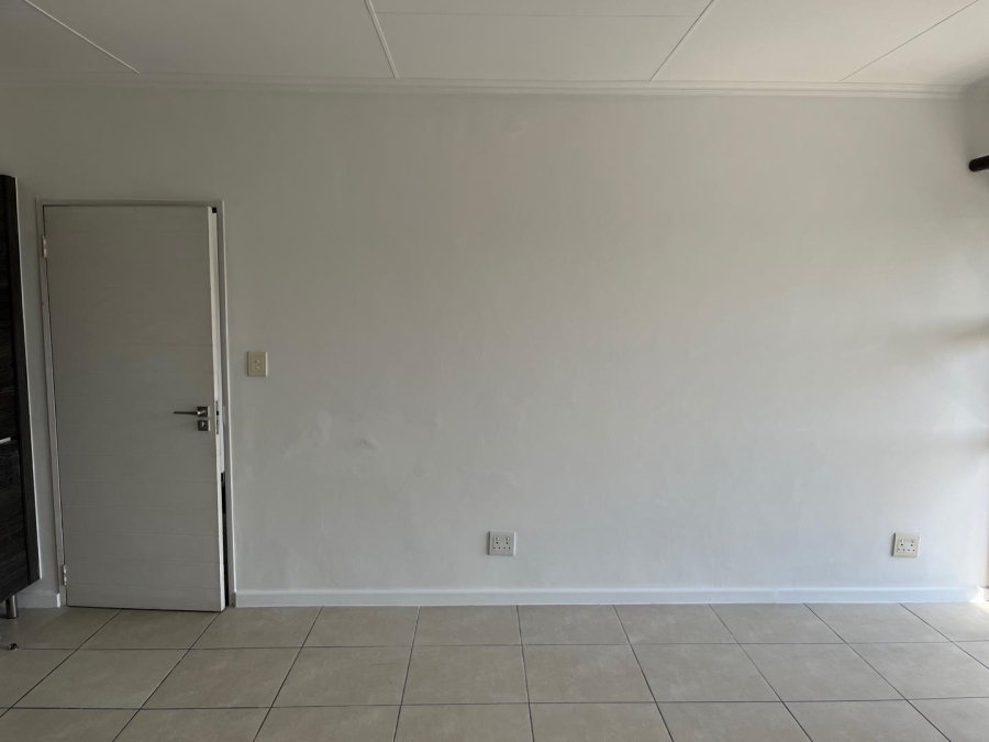 1 Bedroom Property for Sale in Bryanston Gauteng