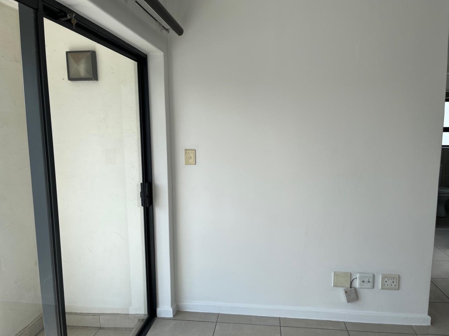 1 Bedroom Property for Sale in Bryanston Gauteng