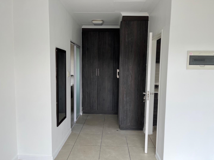 1 Bedroom Property for Sale in Bryanston Gauteng
