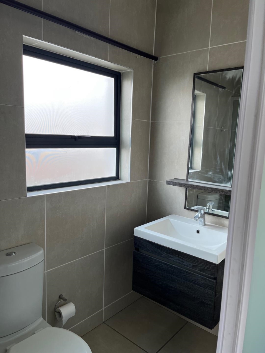 1 Bedroom Property for Sale in Bryanston Gauteng