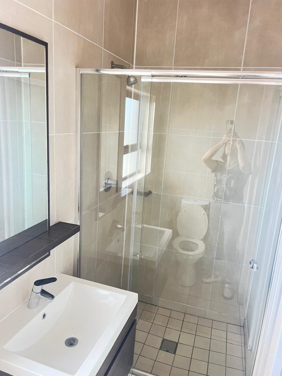 1 Bedroom Property for Sale in Greenstone Hill Gauteng