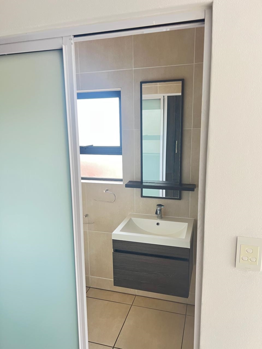 1 Bedroom Property for Sale in Greenstone Hill Gauteng