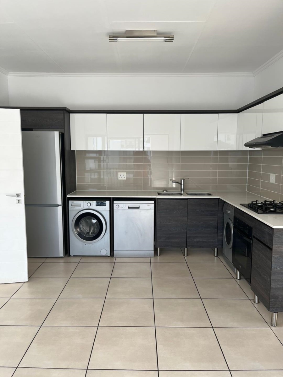 1 Bedroom Property for Sale in Greenstone Hill Gauteng