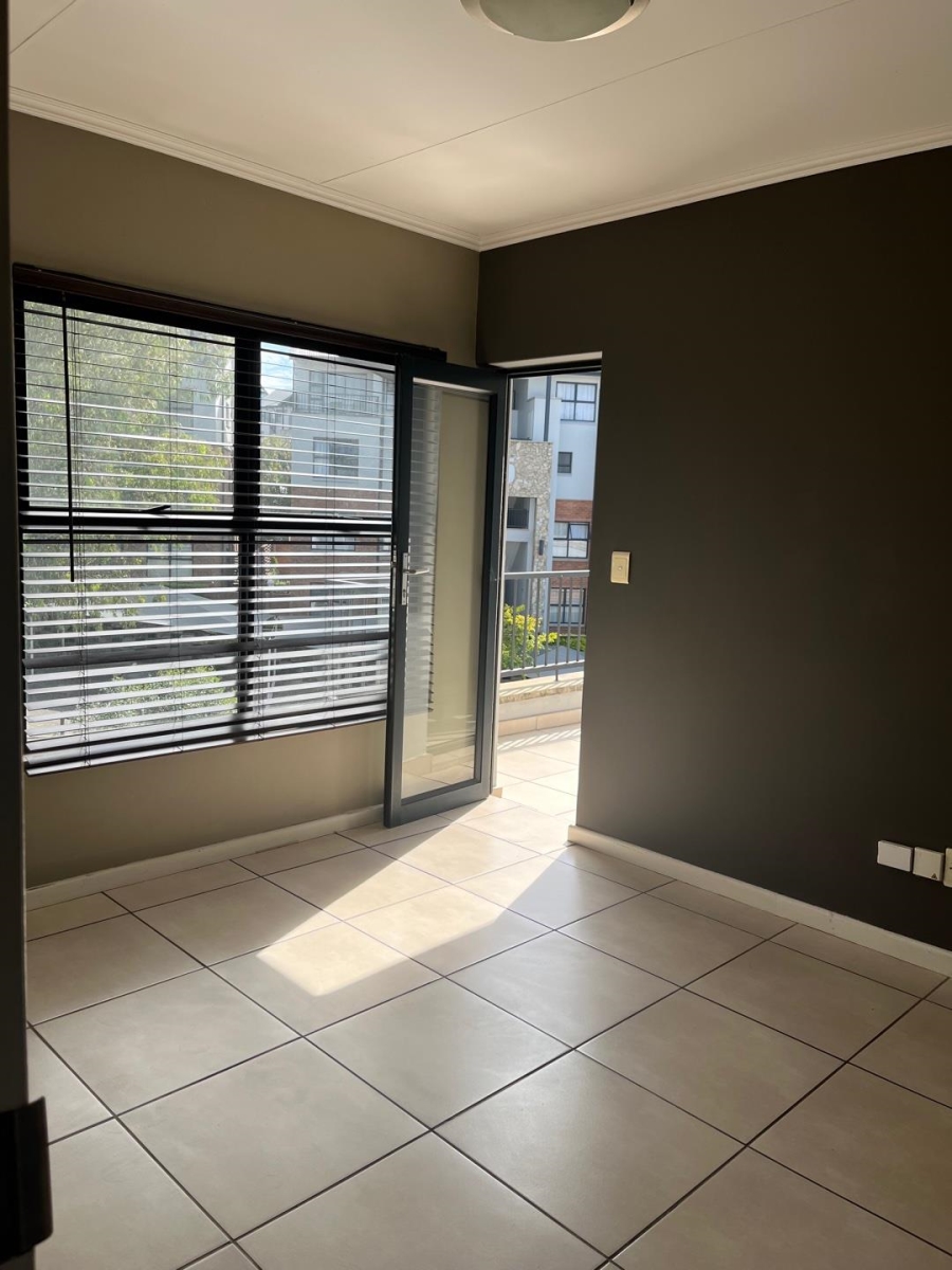 1 Bedroom Property for Sale in Olivedale Gauteng