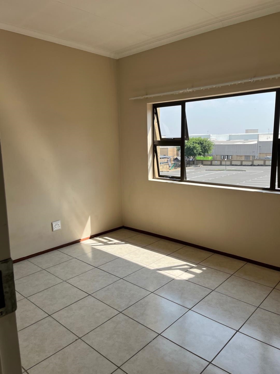 2 Bedroom Property for Sale in Lonehill Gauteng