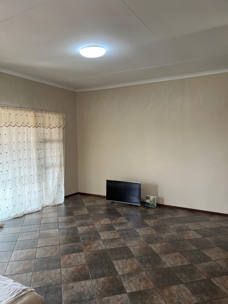 2 Bedroom Property for Sale in Lonehill Gauteng