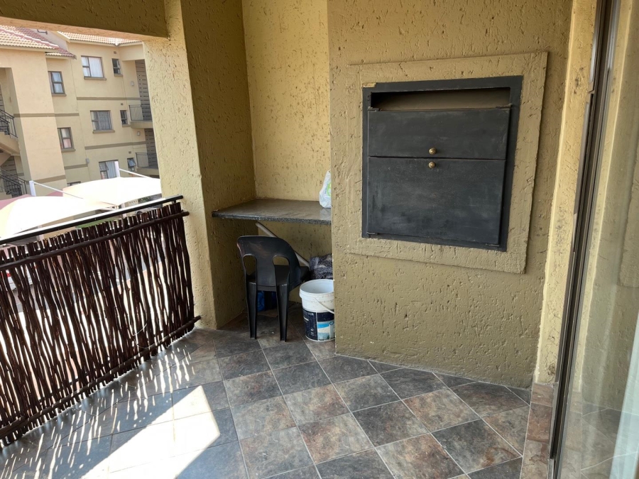 2 Bedroom Property for Sale in Lonehill Gauteng