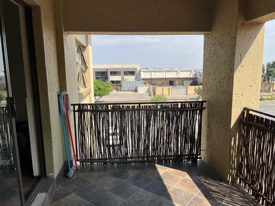 2 Bedroom Property for Sale in Lonehill Gauteng