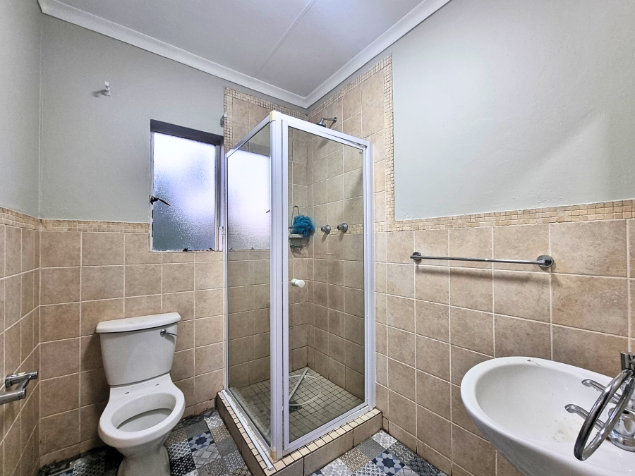 2 Bedroom Property for Sale in Noordwyk Gauteng
