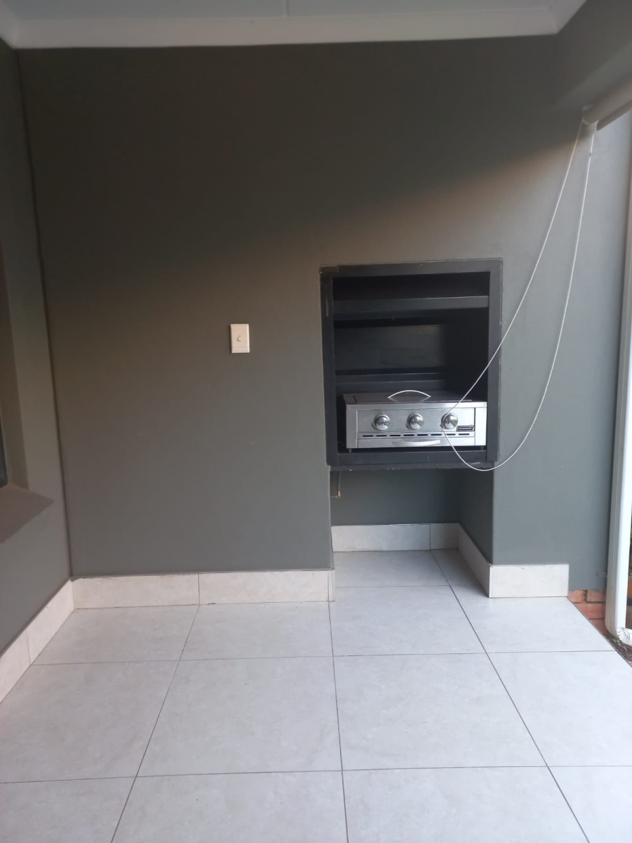 3 Bedroom Property for Sale in Modderfontein Gauteng