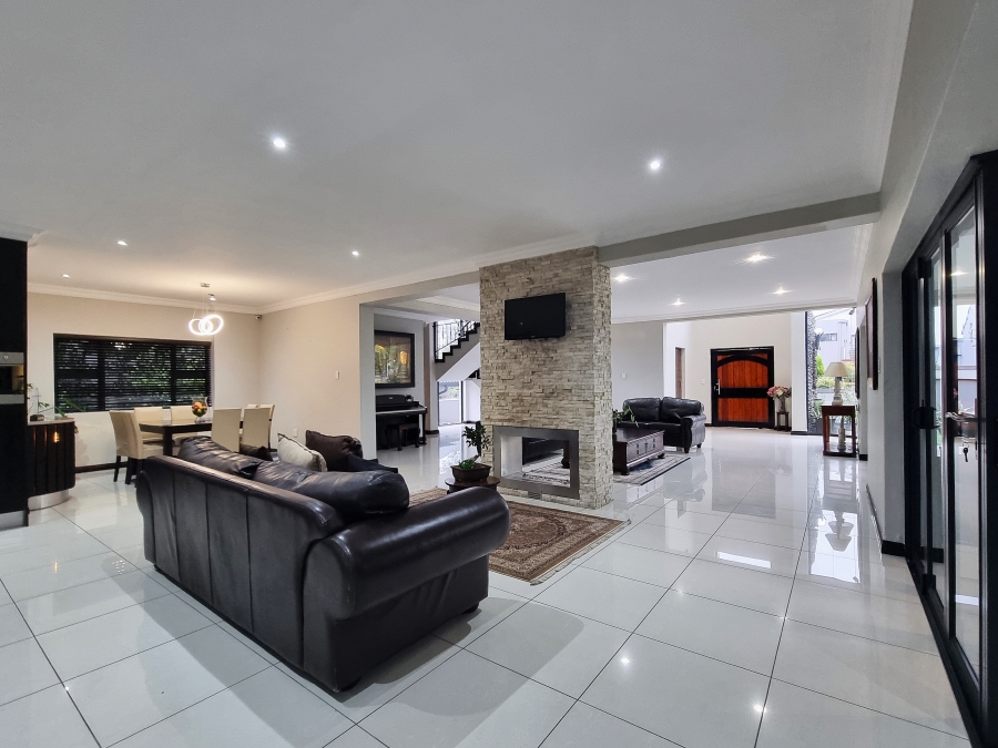 4 Bedroom Property for Sale in Waterfall Country Village Gauteng