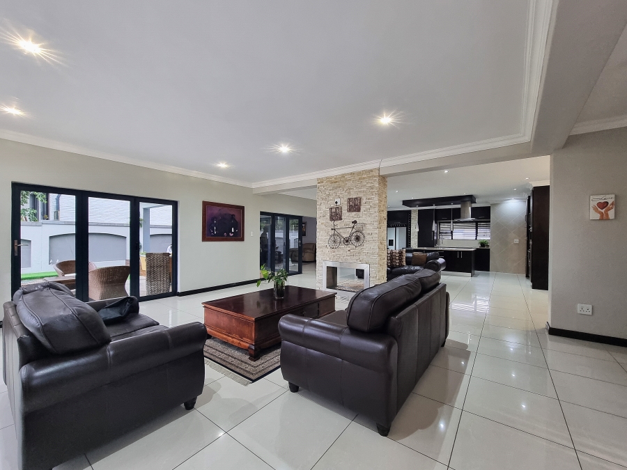 4 Bedroom Property for Sale in Waterfall Country Village Gauteng