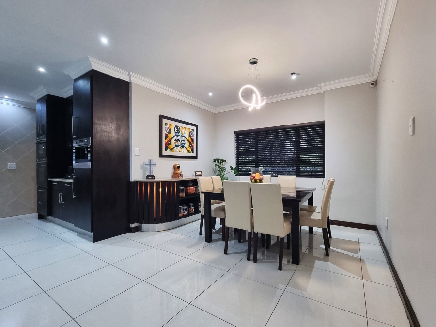 4 Bedroom Property for Sale in Waterfall Country Village Gauteng