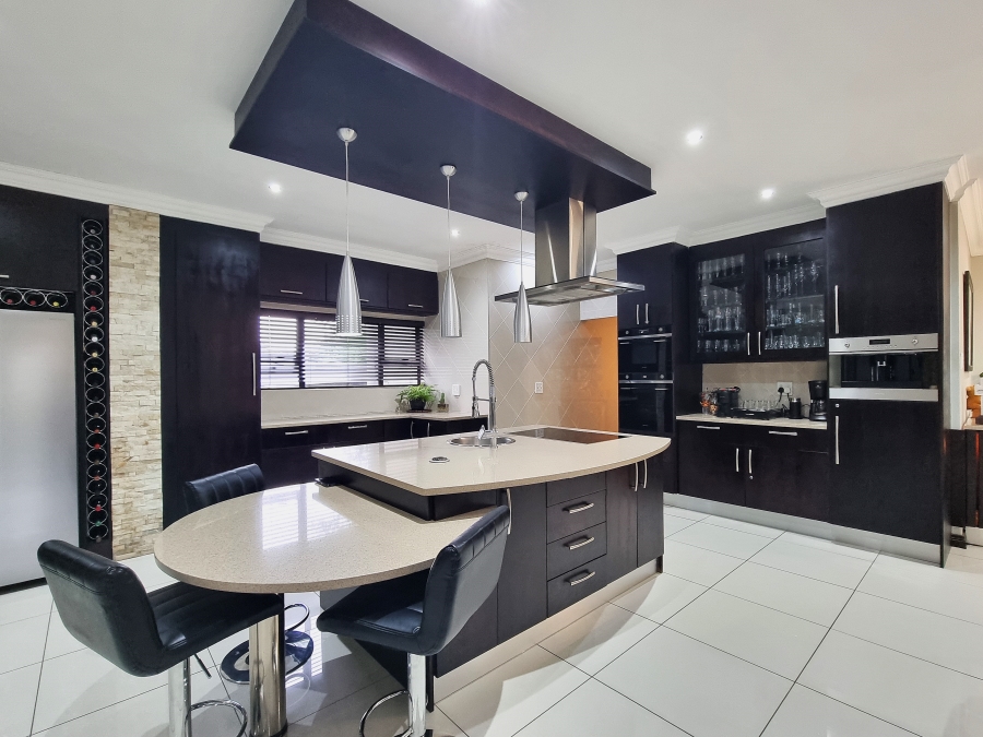 4 Bedroom Property for Sale in Waterfall Country Village Gauteng