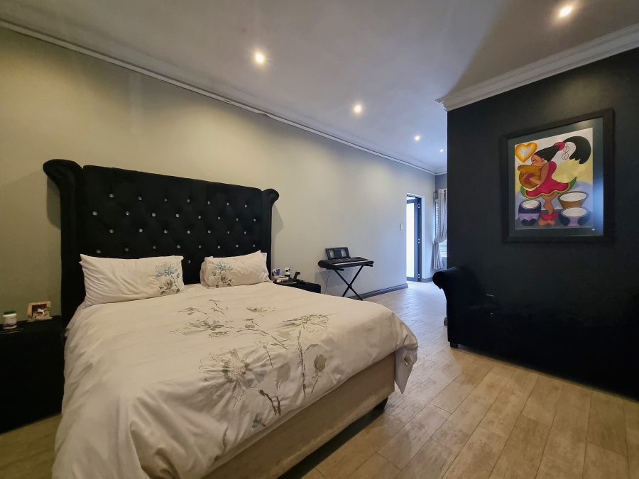 4 Bedroom Property for Sale in Waterfall Country Village Gauteng