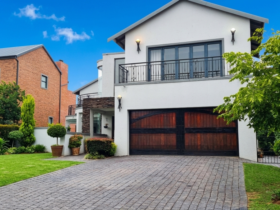4 Bedroom Property for Sale in Waterfall Country Village Gauteng