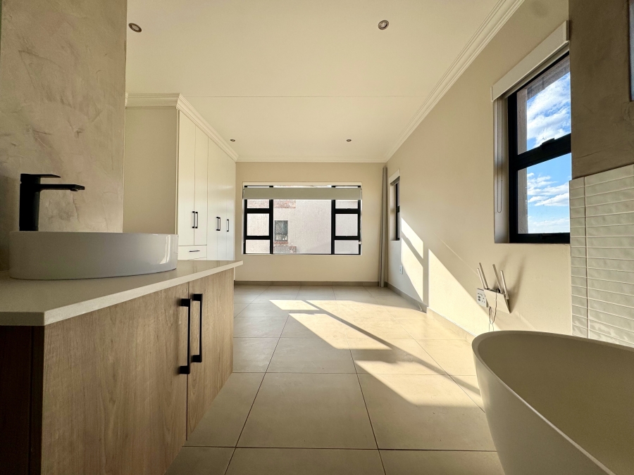 3 Bedroom Property for Sale in Rynfield Gauteng