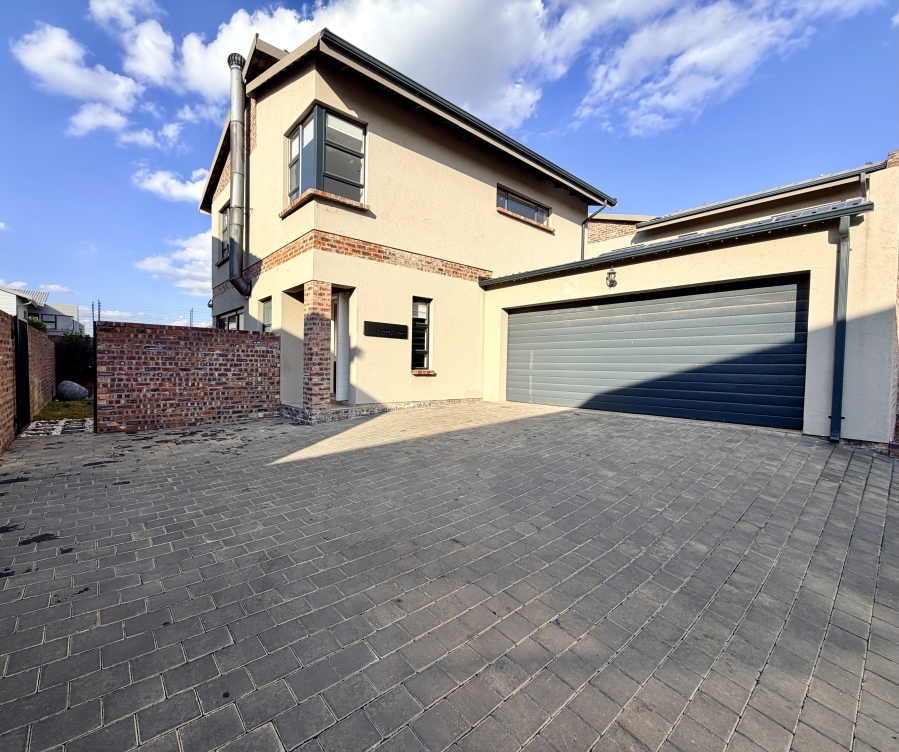 3 Bedroom Property for Sale in Rynfield Gauteng