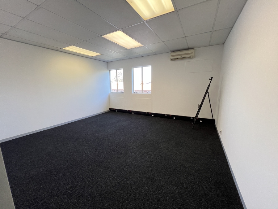 To Let Commercial Property for Rent in Randjespark Gauteng