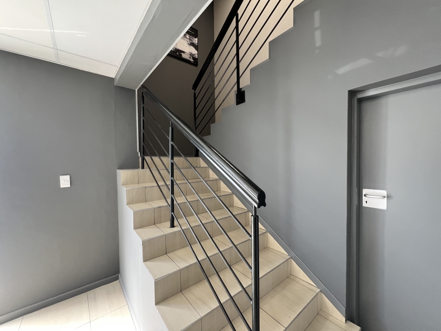 To Let Commercial Property for Rent in Randjespark Gauteng