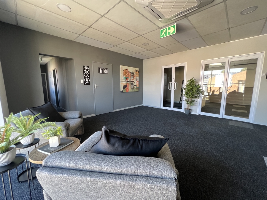 To Let Commercial Property for Rent in Randjespark Gauteng