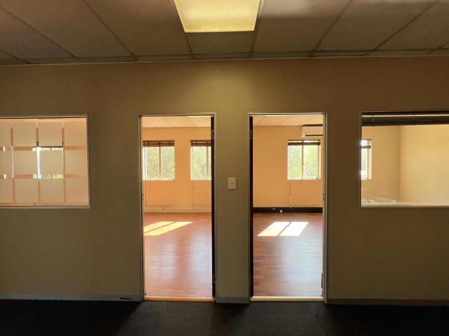 To Let Commercial Property for Rent in Randjespark Gauteng