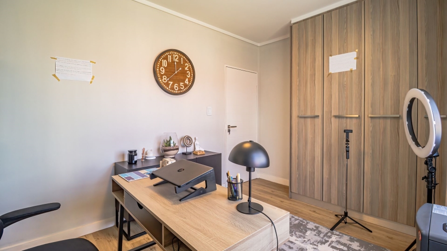 2 Bedroom Property for Sale in Lonehill Gauteng