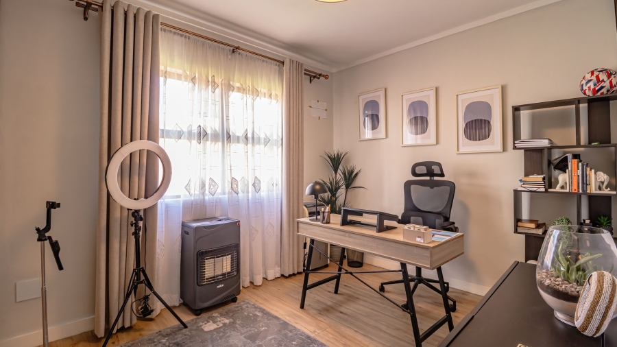 2 Bedroom Property for Sale in Lonehill Gauteng