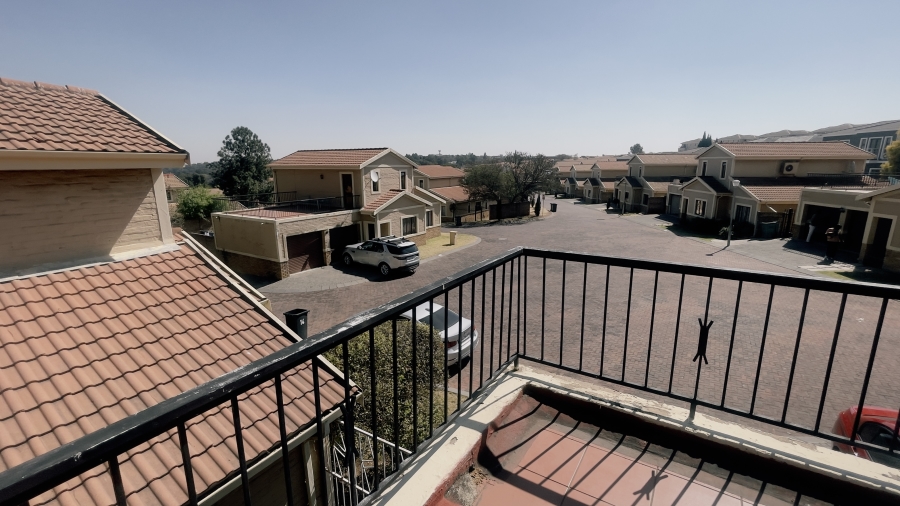 4 Bedroom Property for Sale in Halfway Gardens Gauteng