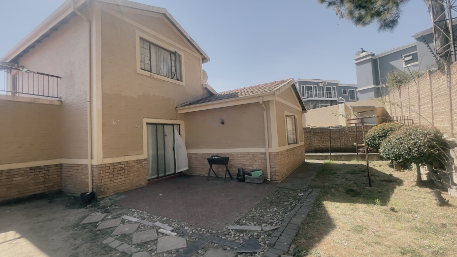 4 Bedroom Property for Sale in Halfway Gardens Gauteng