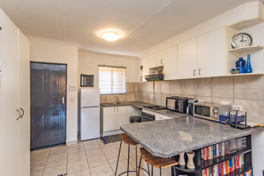 2 Bedroom Property for Sale in Wilro Park Gauteng