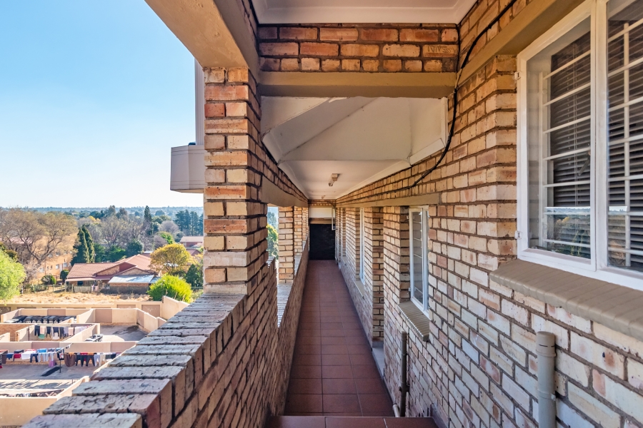 2 Bedroom Property for Sale in Wilro Park Gauteng