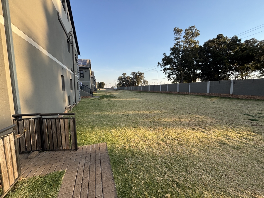 2 Bedroom Property for Sale in Norton Home Estate AH Gauteng